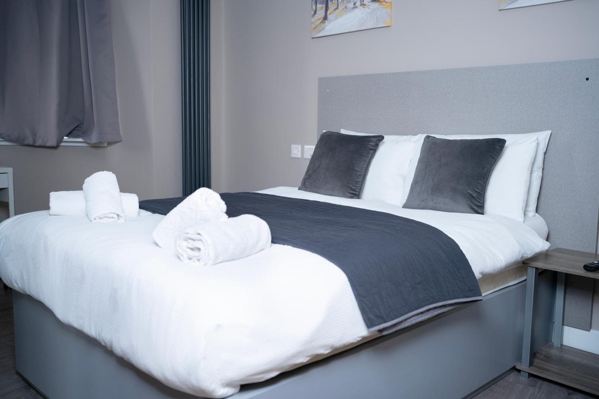 Paragraph Edmonton Palmers Green Esterno foto