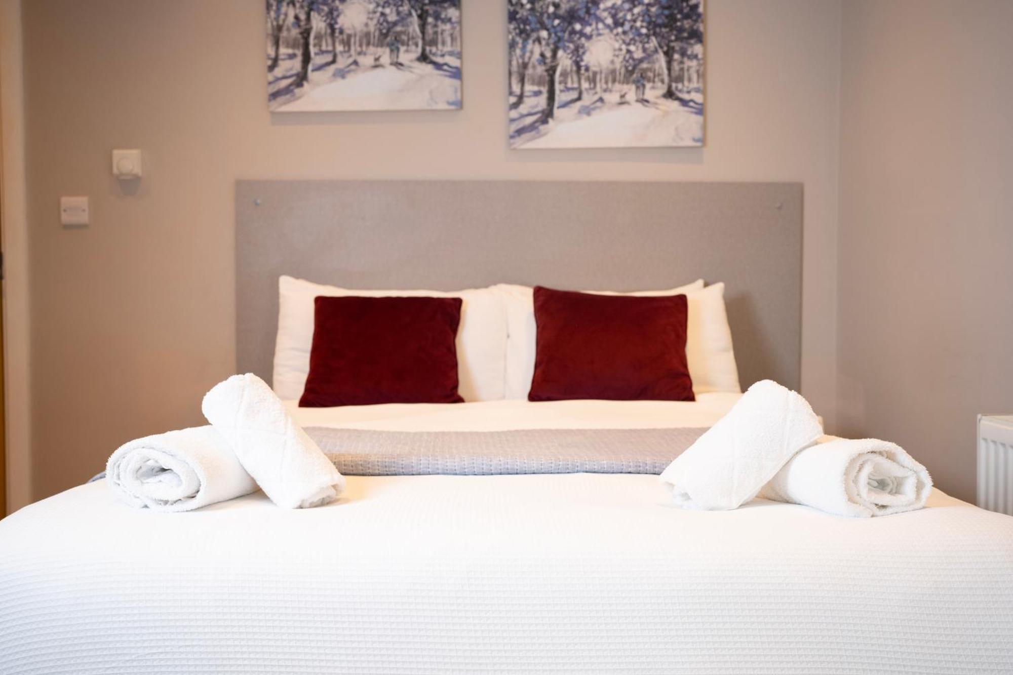 Paragraph Edmonton Palmers Green Esterno foto