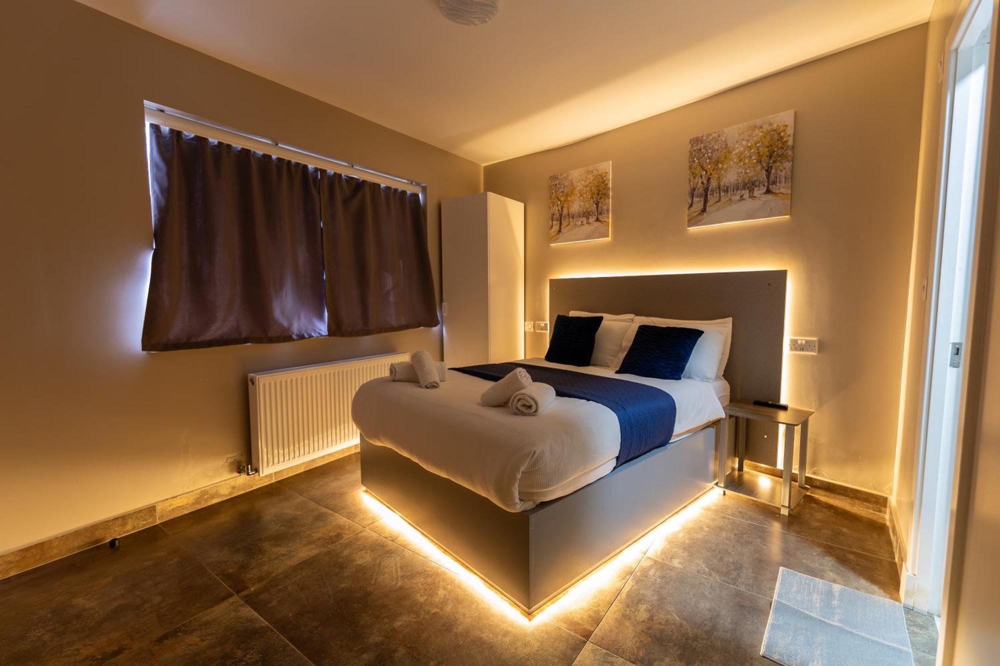Paragraph Edmonton Palmers Green Esterno foto