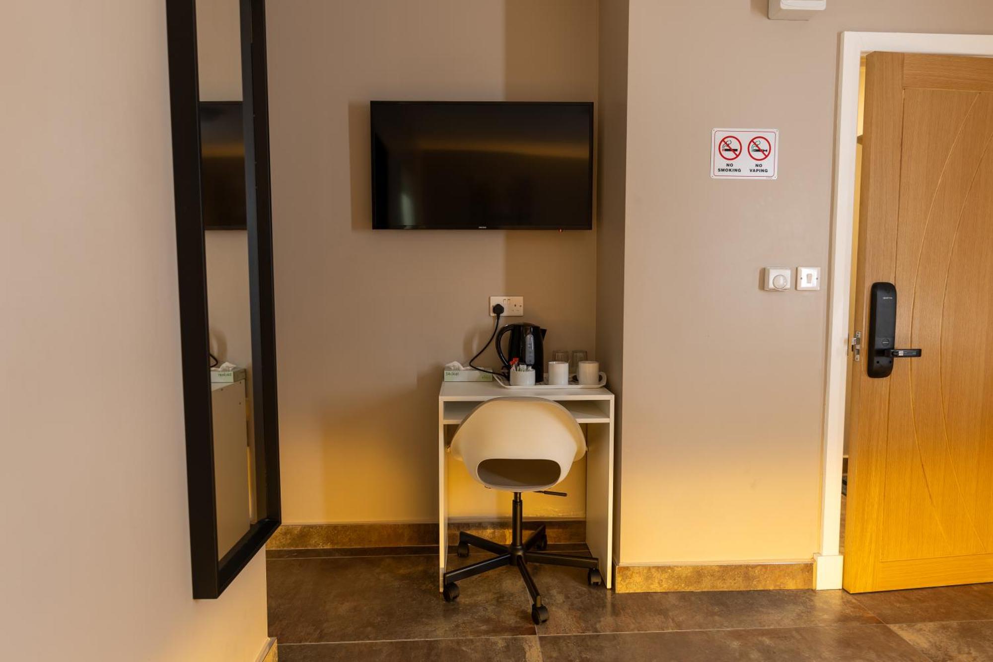 Paragraph Edmonton Palmers Green Esterno foto
