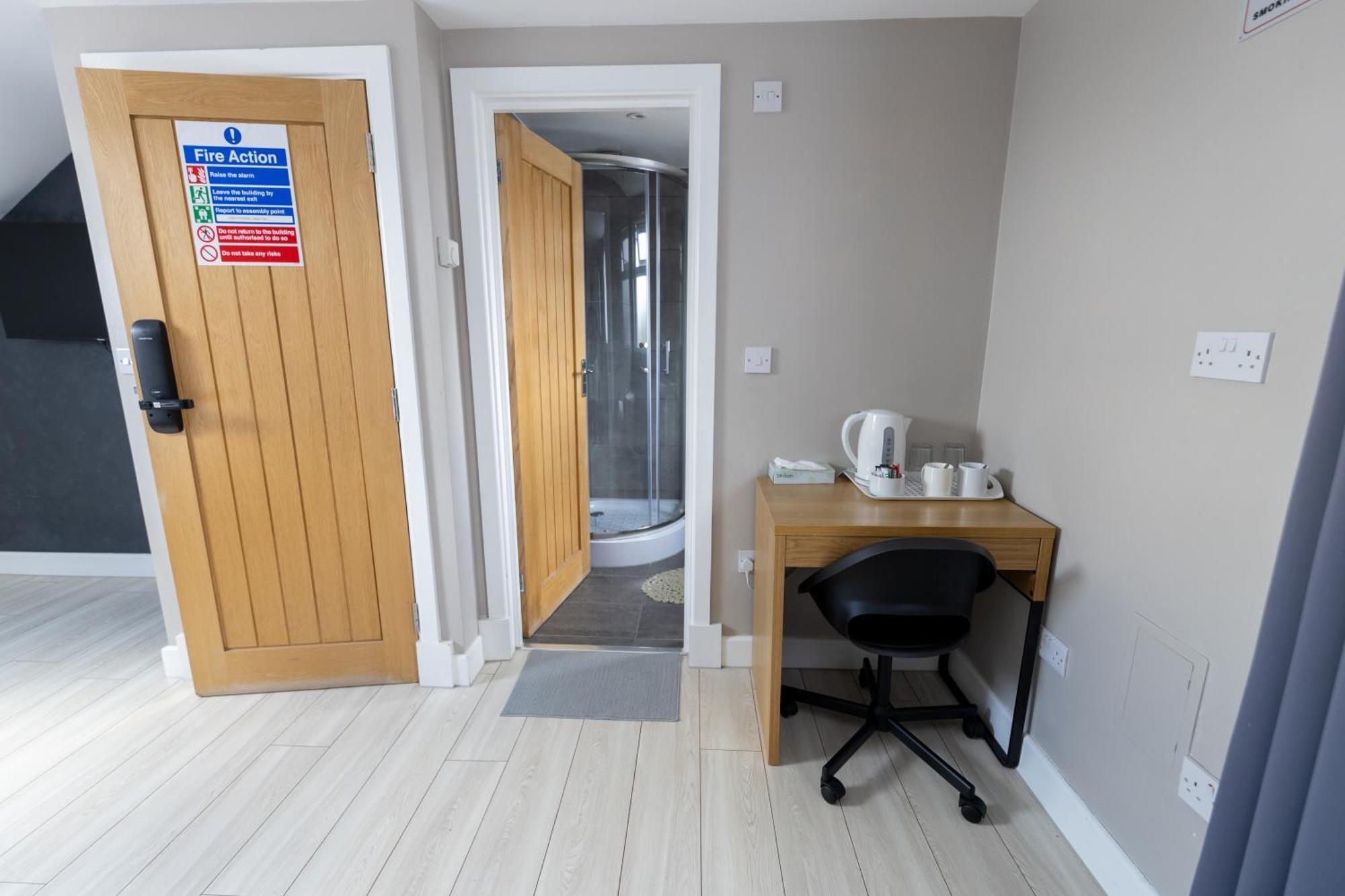Paragraph Edmonton Palmers Green Esterno foto