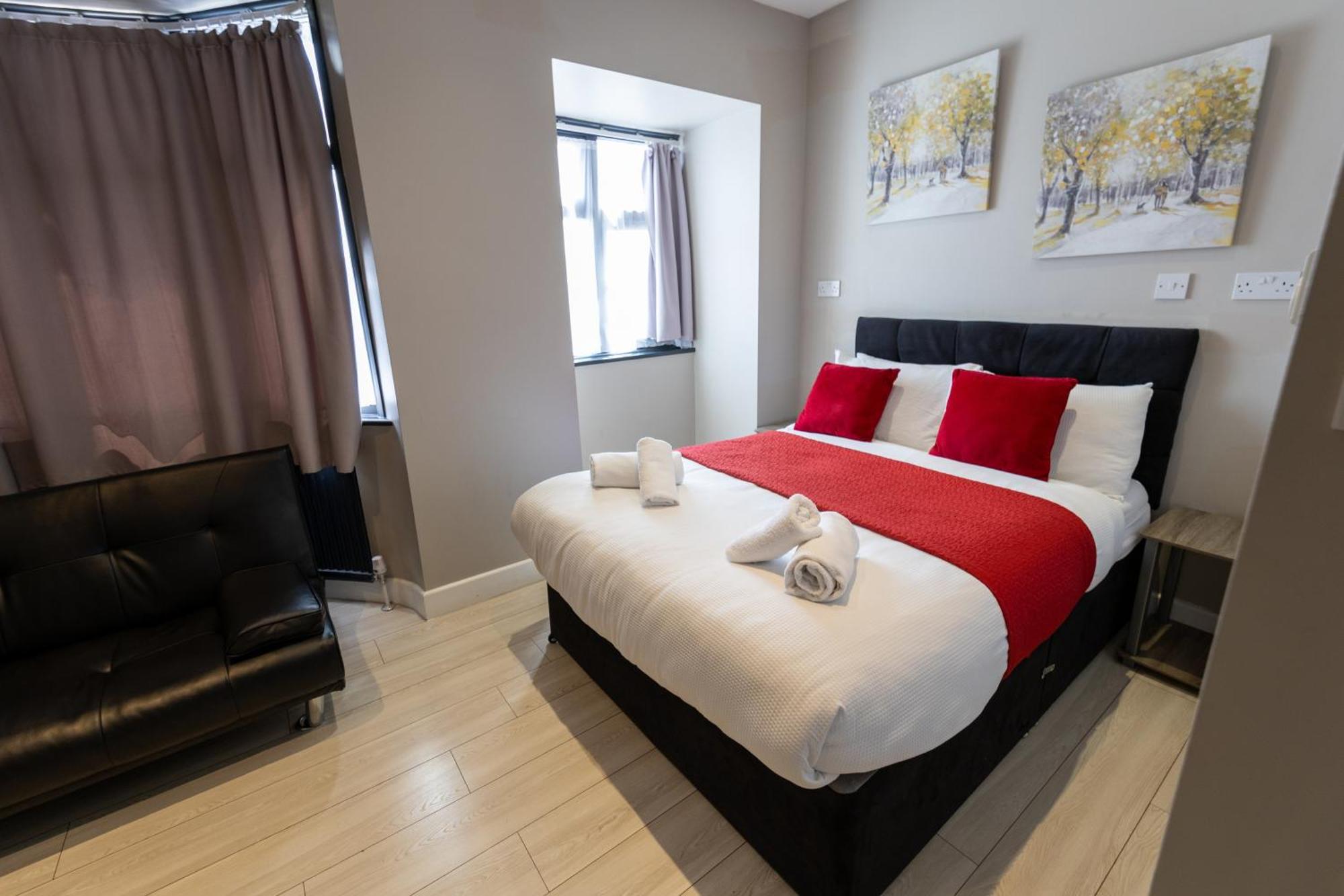 Paragraph Edmonton Palmers Green Esterno foto