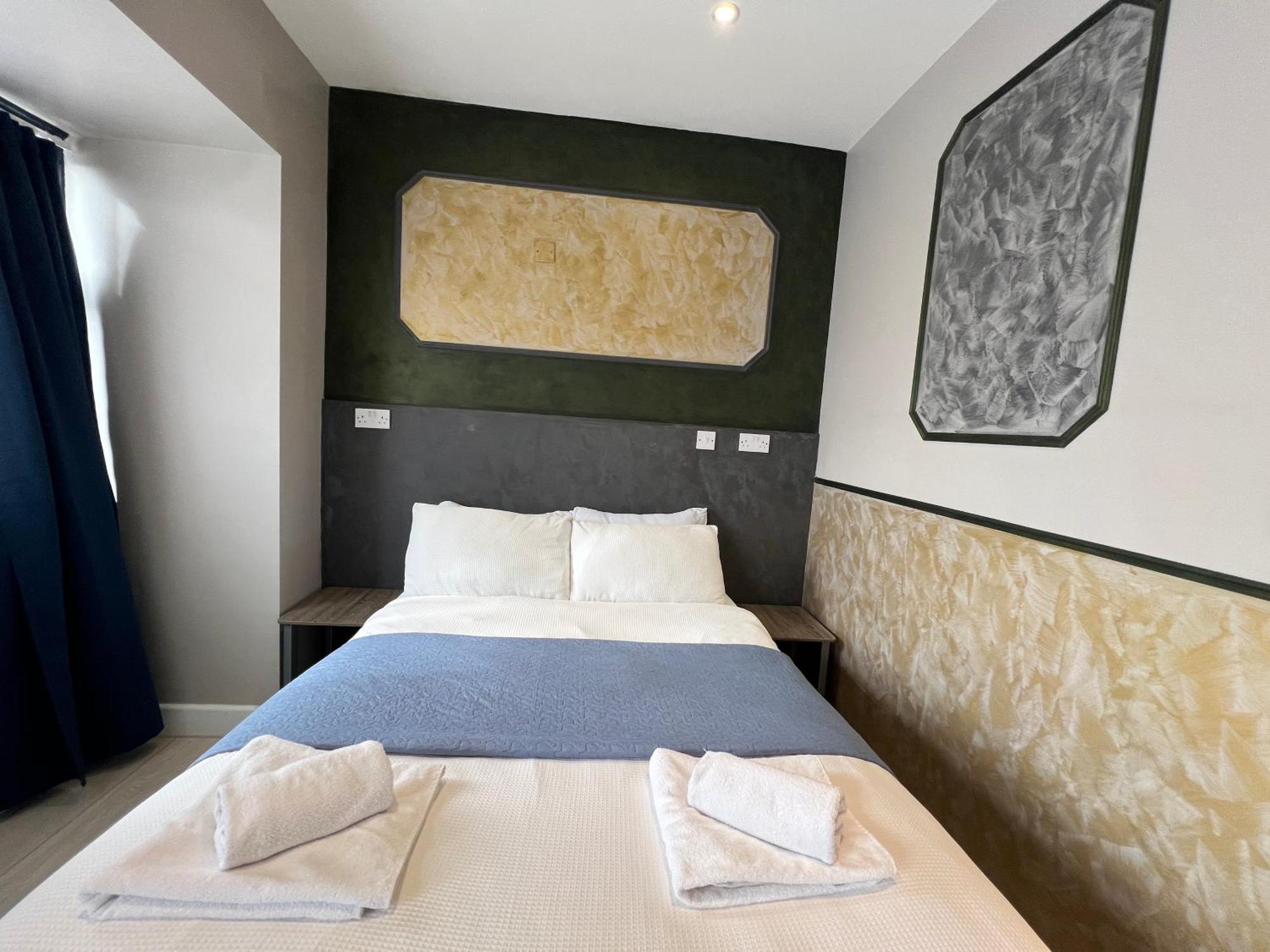 Paragraph Edmonton Palmers Green Esterno foto