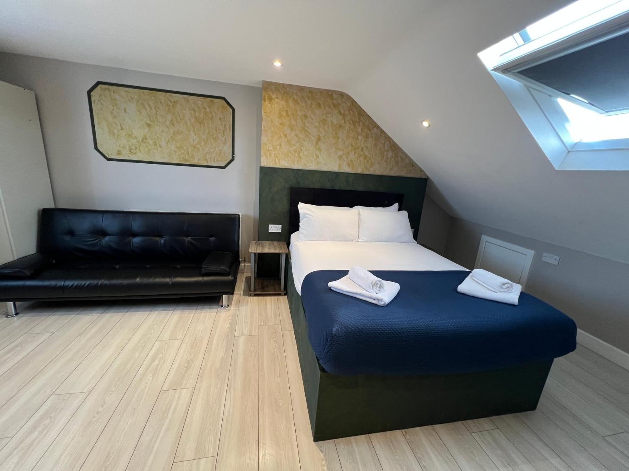 Paragraph Edmonton Palmers Green Esterno foto
